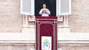 “Dios rechaza la guerra”: Papa León XIV llama a deponer las armas en su primera misa de Domingo de Ramos